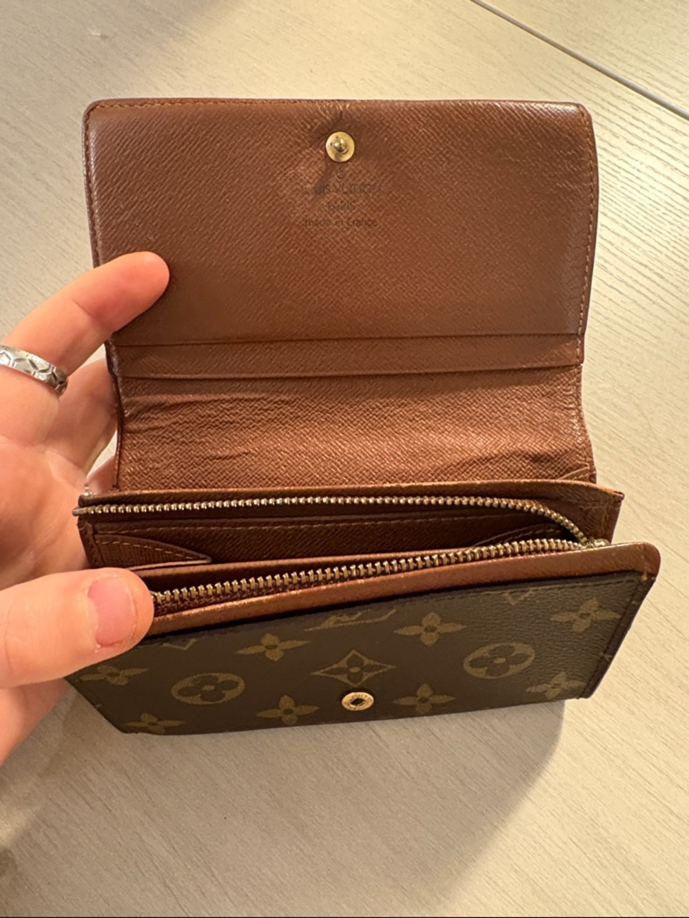 Louis Vuitton Monogram Canvas compact Wallet - Brown and Tan - Picture 6 of 14